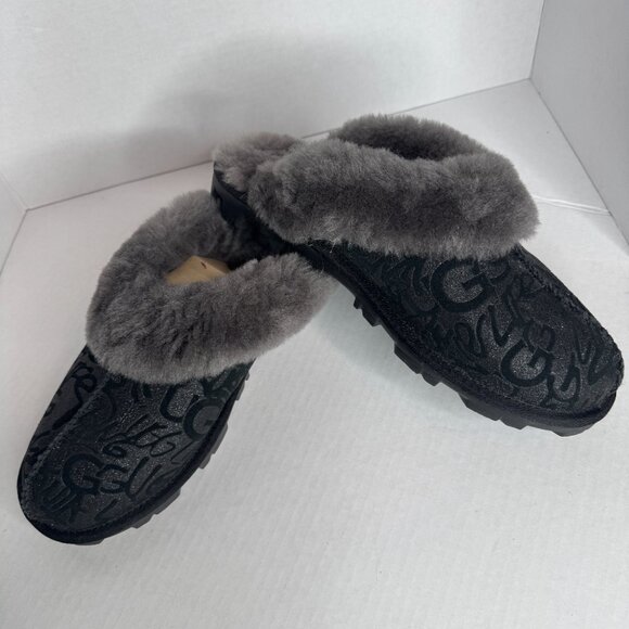 UGG Slippers - Picture 4 of 7